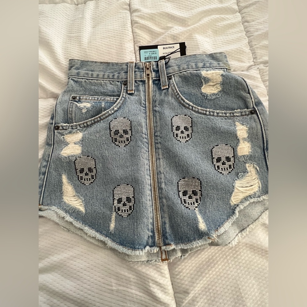 Breatrice skull skirt